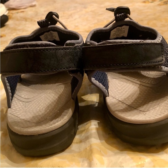 Keen size 10. Great condition. - Picture 3 of 6